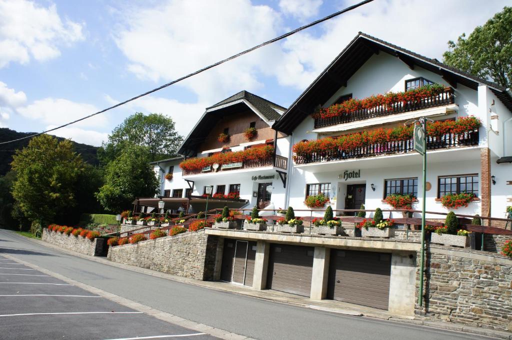 Hotel Rittersprung Ouren Exterior foto
